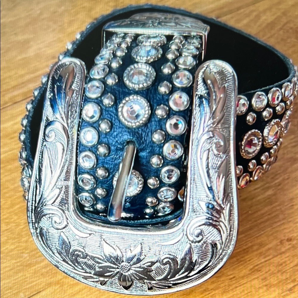 Authentic Kippys Black Leather and Silver Swarovski Crystal Studded Belt Size 34